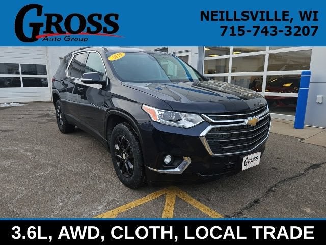 2020 Chevrolet Traverse LT Cloth in Midnight Blue Metallic — front three-quarter view
